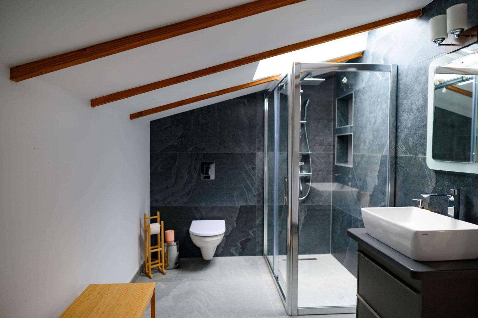 Luxury Attic Villa Curtea de Argeş Exteriör bild
